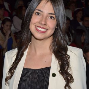 Meet your Posher, Lina